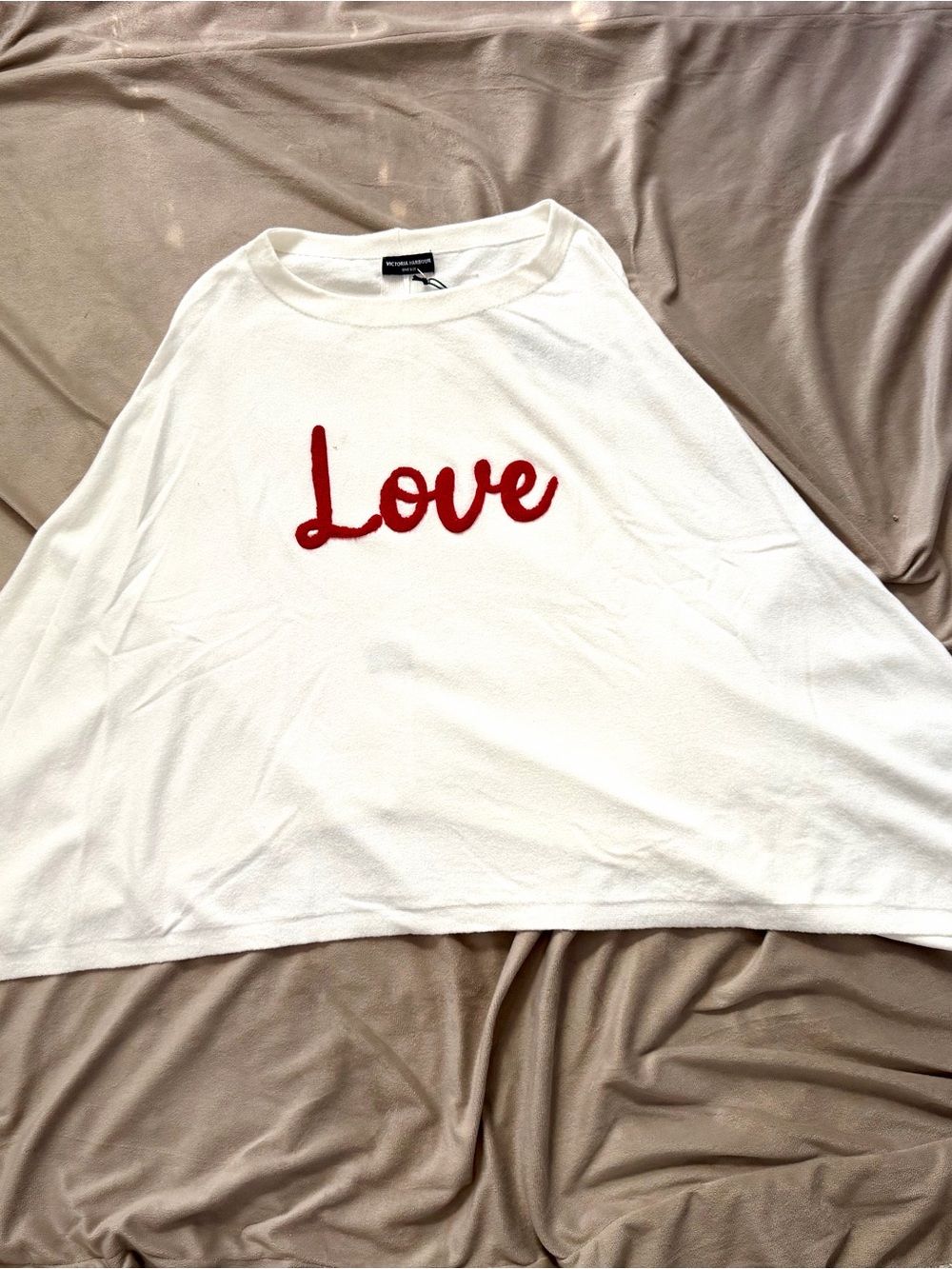 Victoria Harbour White Love Chenille Oversized Kimono Sleeve Sweater One Size